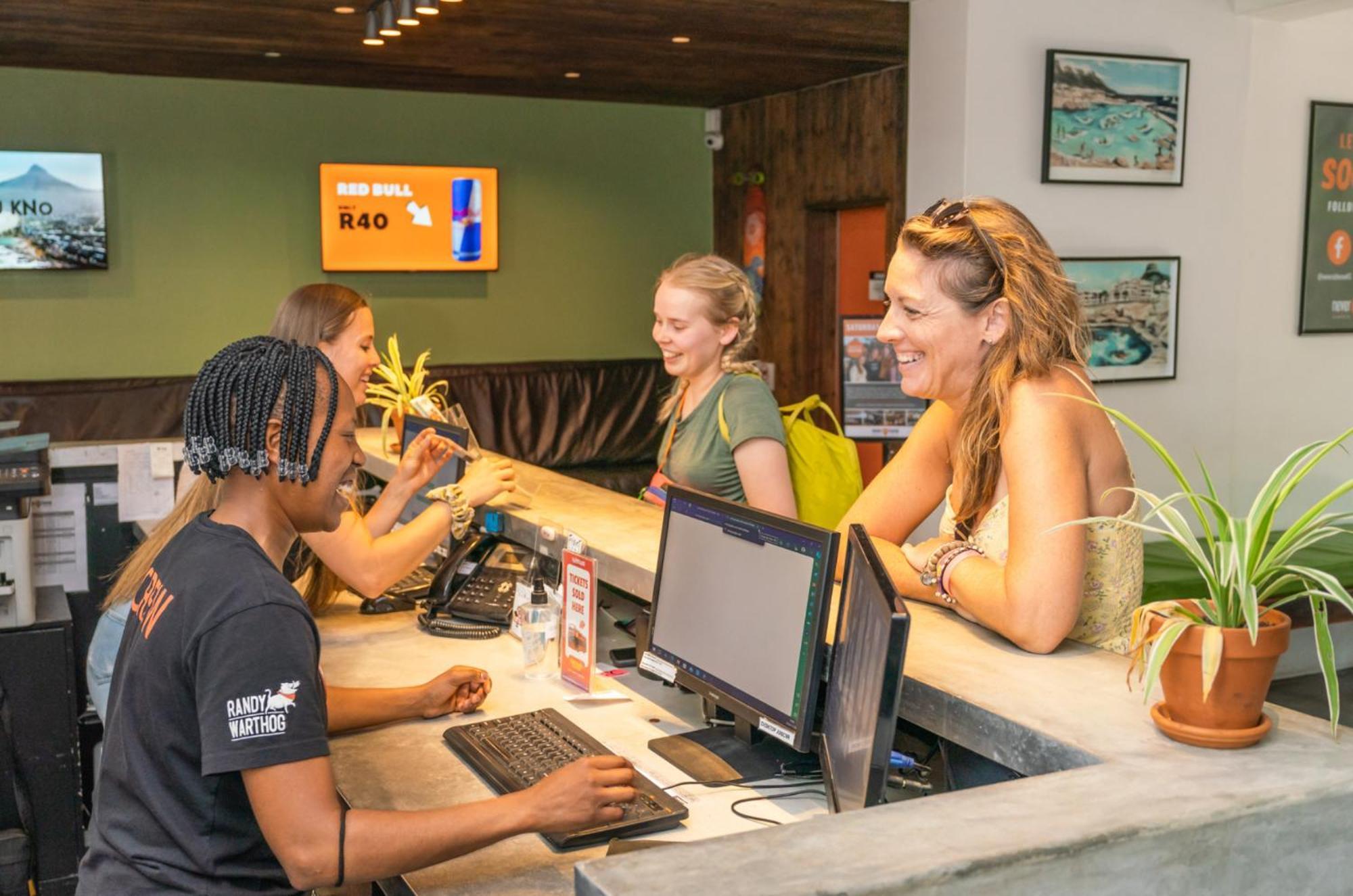 Hostel Never At Kloof Street Cape Town